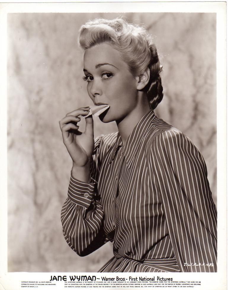 Portrait Jane Wyman as Blonde F12018