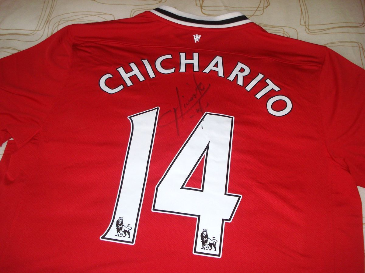 JAVIER CHICHARITO HERNANDEZ GENUINE HAND SIGNED MANCHESTER UNITED