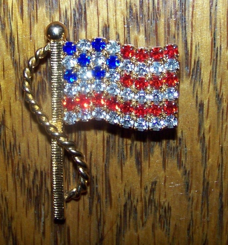 Vintage American Flag Rhinestone Jewelry Brooch Pin