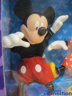  Park Pals FAB 4 GIFT SET Dolls Figures Mickey Minnie Goofy Donald NEW