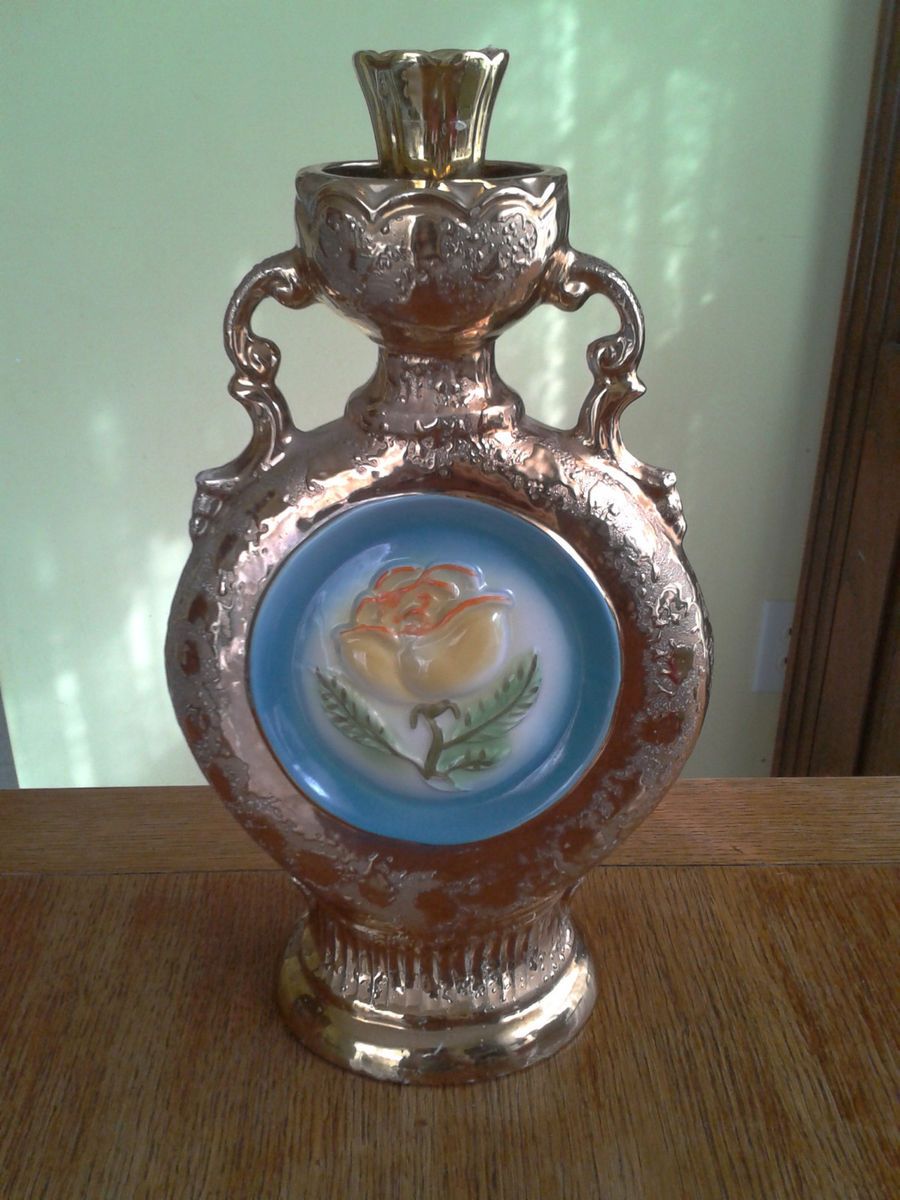 VINTAGE 1978 JIM BEAM YELLOW ROSE EMPTY LIQUOR BOTTLE DECANTER CANDLE