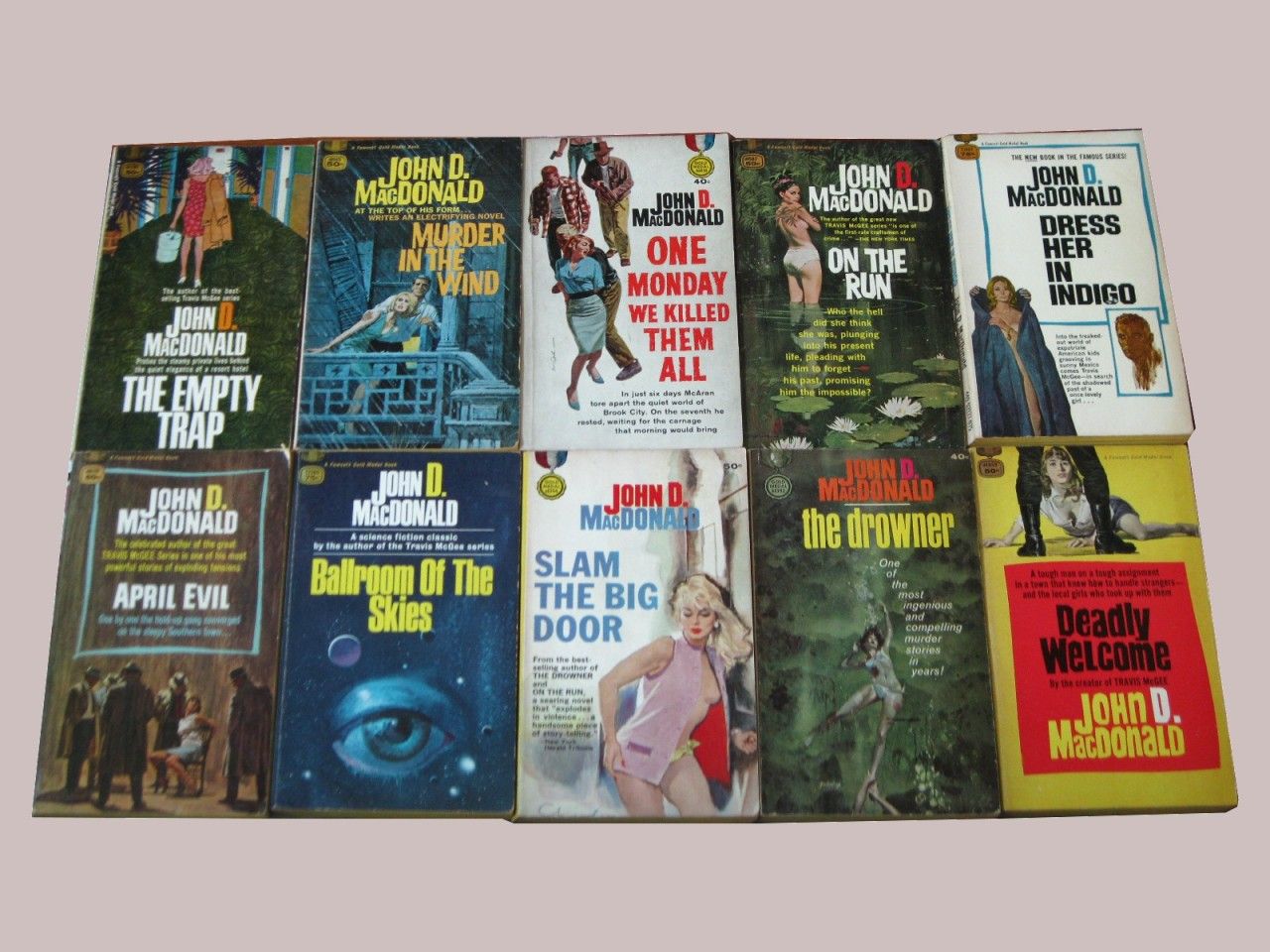 John D MacDonald Vintage Paperback Lot 35 Volumes Travis McGee   