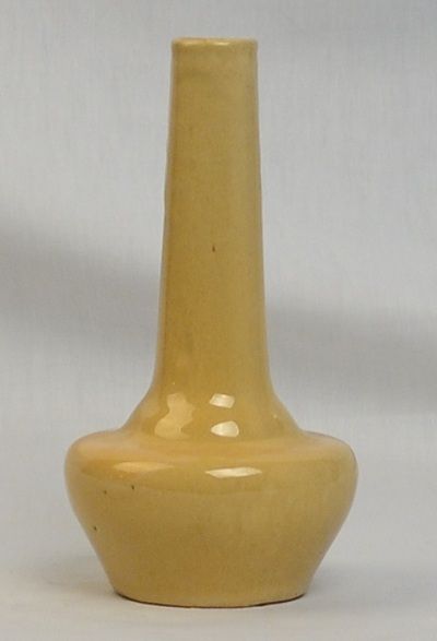 Vintage Muncie Gloss Peachskin Vase 6 3 4 inch 1930's Excellent Shape 106  