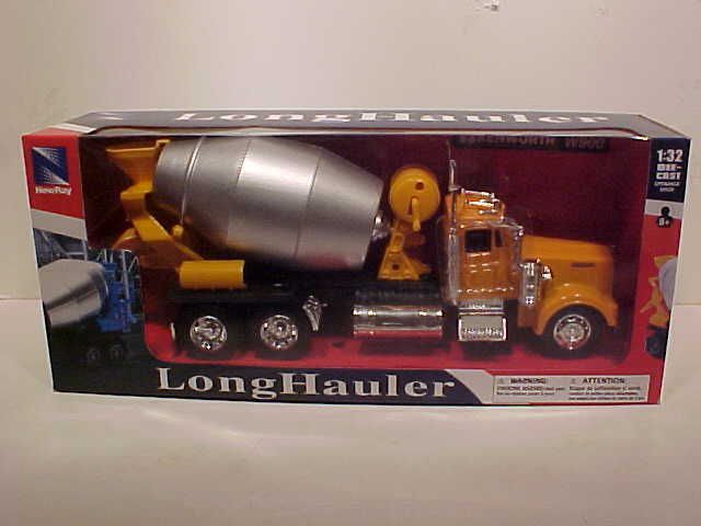 Kenworth Truck W900 Cement Mixer Diecast Toy Model 1 32 NewRay Box