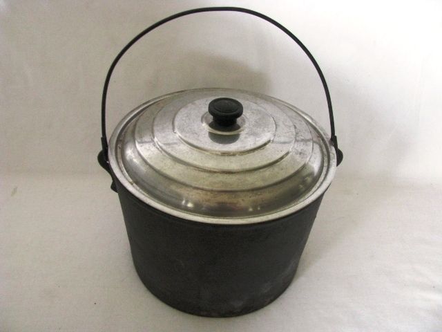 Antique Cast Iron Kettle Cauldron Wood Stove Pot w Lid
