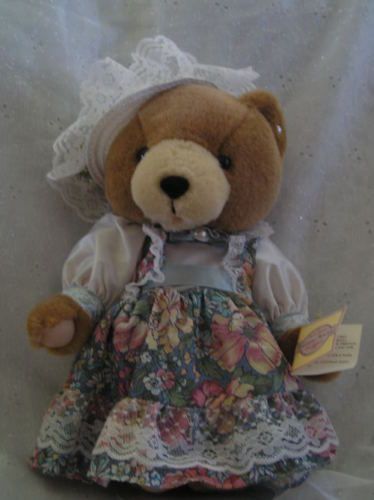 Anco Merchandise 1991 Treasured Memories Bear Doll