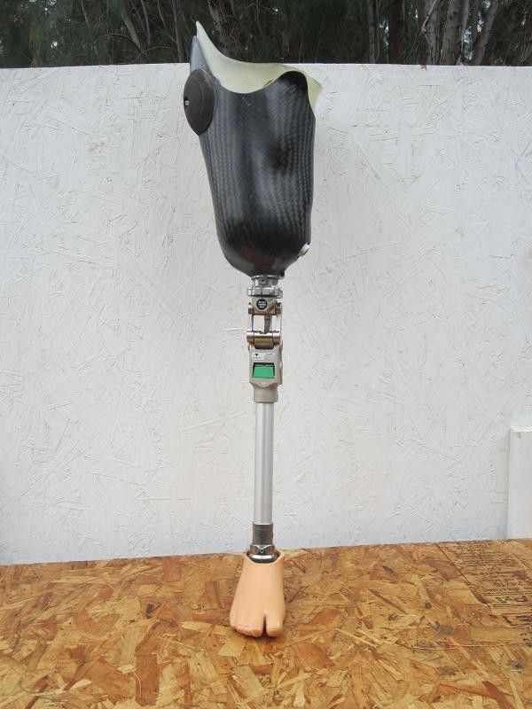 XXII TOTAL KNEE 2000 Carbon Fiber Prosthetic RIGHT LEG Above the knee