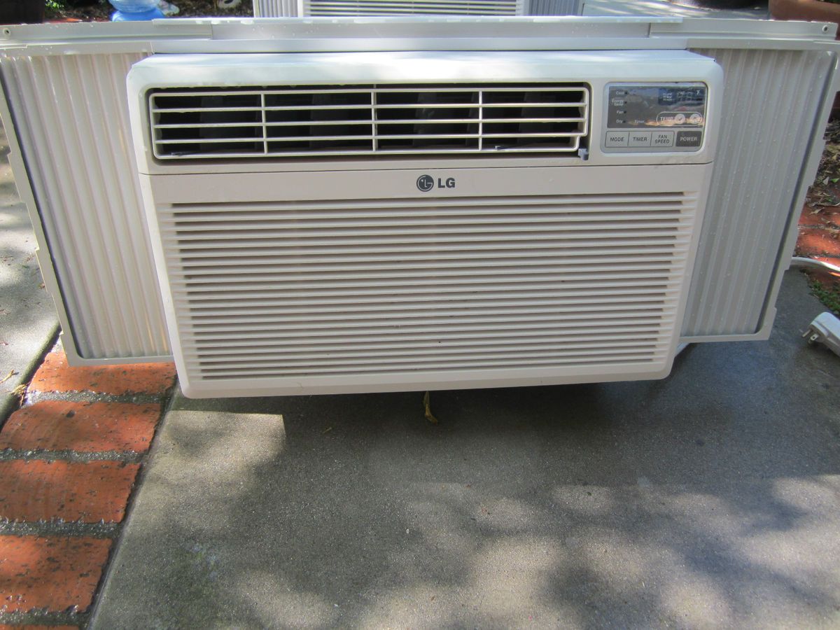 LG White Window / Wall Room Air Conditioner Model LWHD1200R Local pick