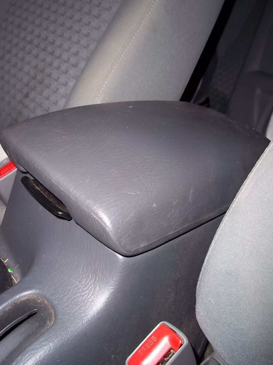 02 07 Jeep Liberty Center Console Lid Arm Rest