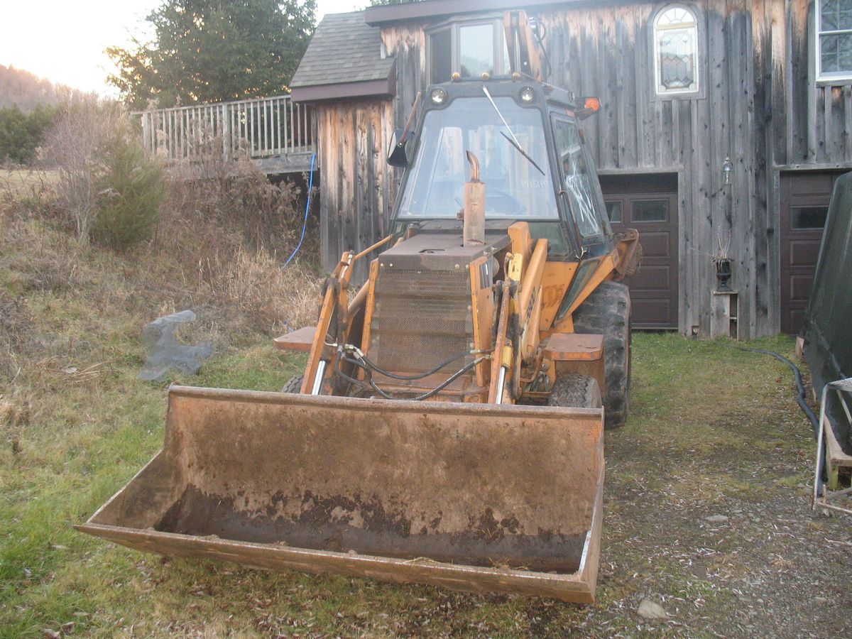 Case 580D Diesel Backhoe Enclosed Cab Very Good Runner