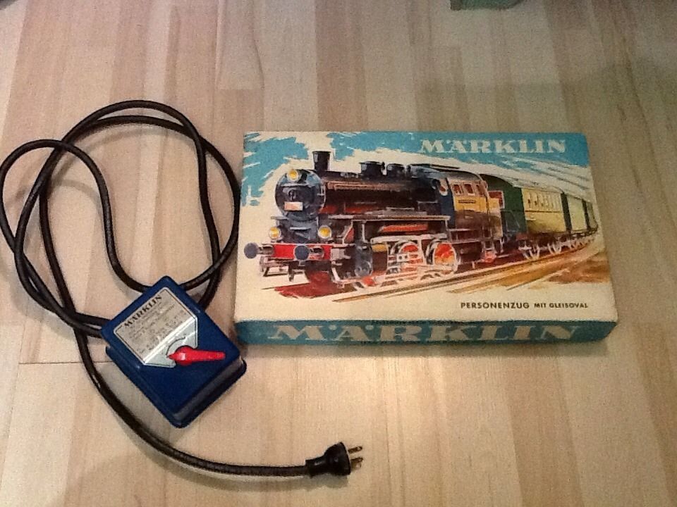 Vintage Marklin HO Train Set in ORG Box w Transformer 3100