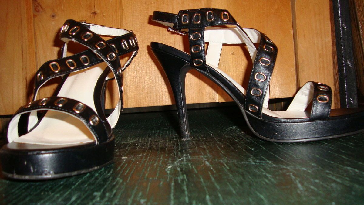 Forever 21 Strappy Black Heels Size 9