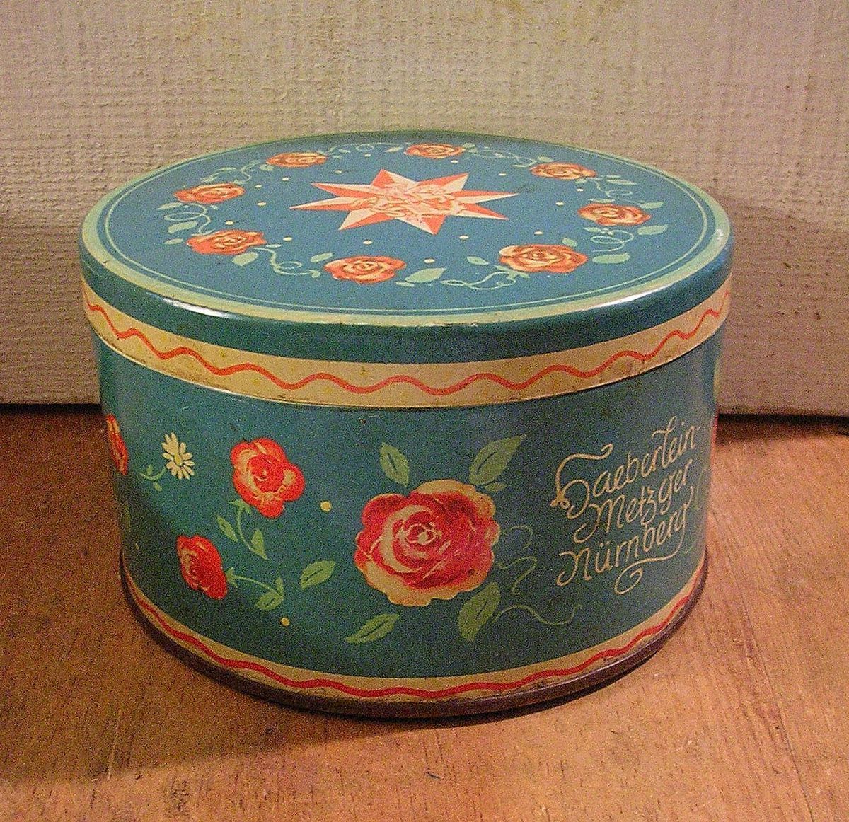 Haeberlein Metzger Vintage Lebkuchen Tin Lovely Unique Blue w Floral