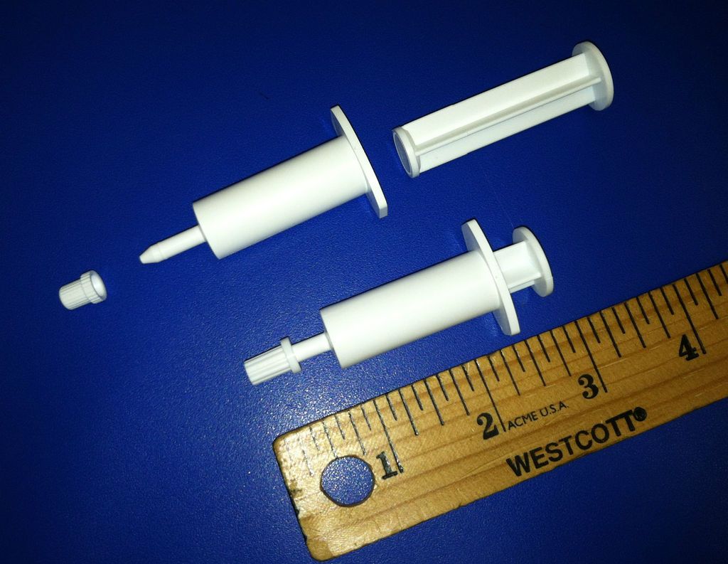 25   3CC PLASTIC SYRINGES WITH TIPS