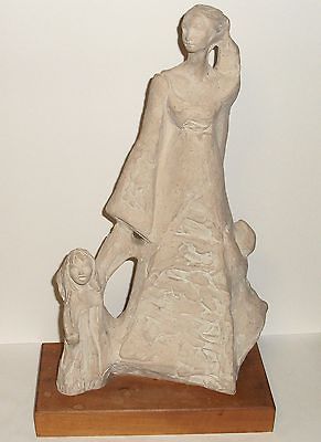 HUGE AUSTIN PROD MOTHER & CHILDREN SCULPTURE 1978