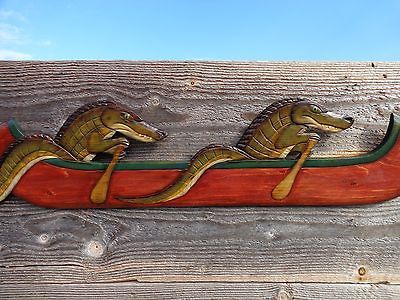 CARVED WOOD 2 SWAMP GATORS ALLIGATORS  CANOE WILDLIFE ANIMAL DECOR