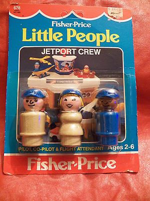 FISHER PRICE LITTLE PEOPLE JETPORT CREW PILOT FLIGHT ATTENDANT SEALED