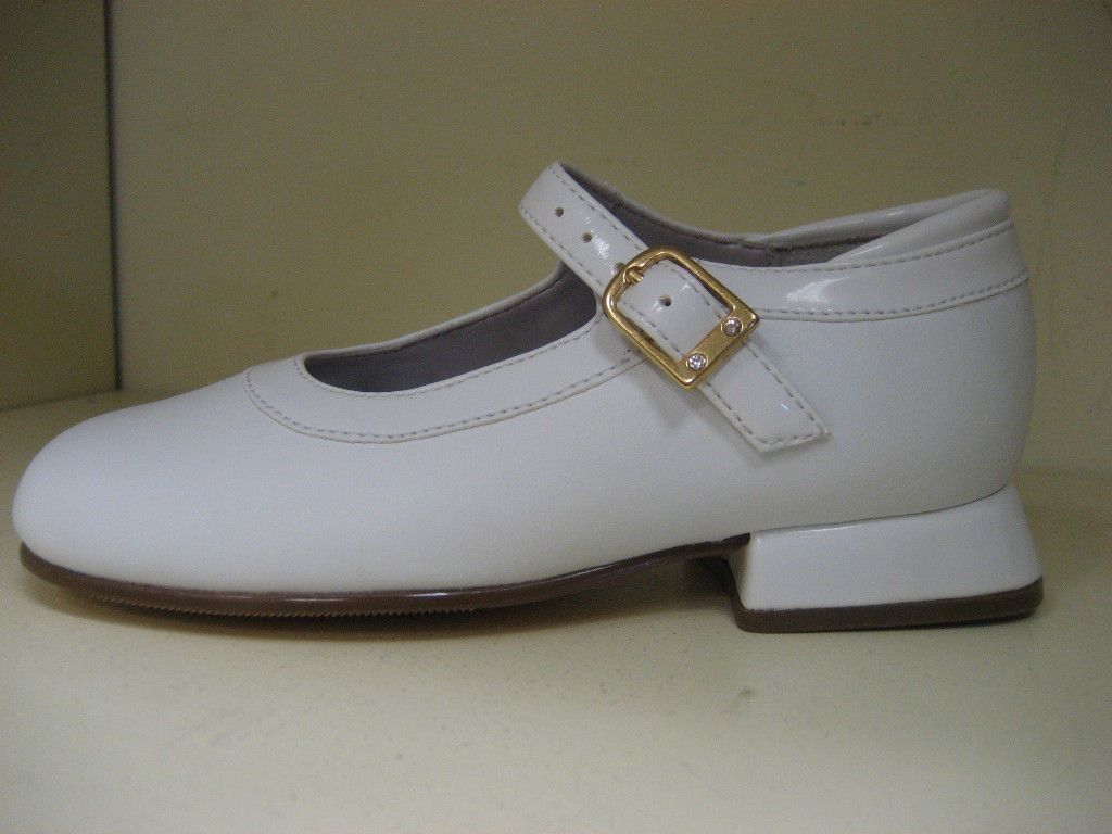 CLEARANCE Girls Jumping Jacks Amy Leather White Dress Shoe M/W width