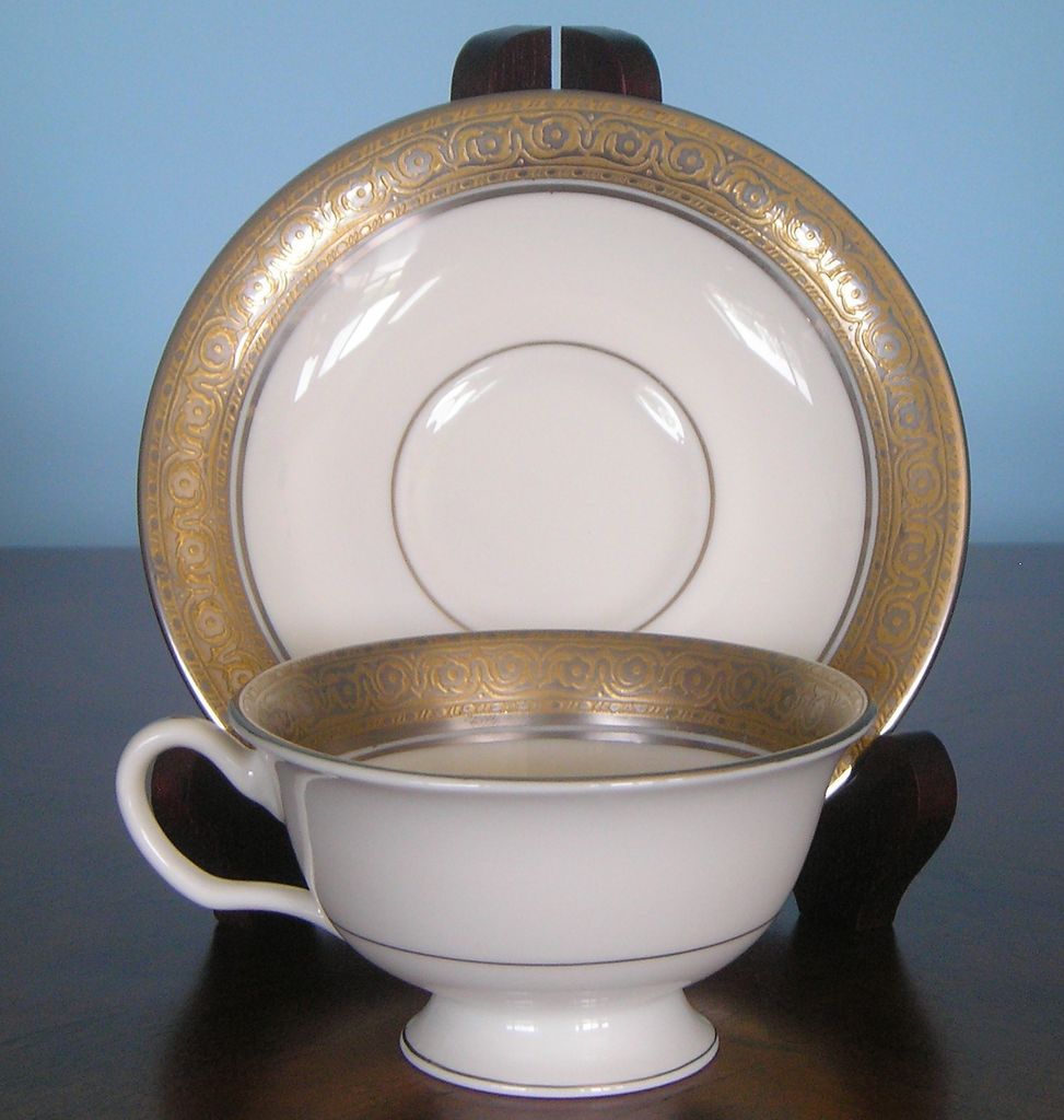 pewter dinnerware