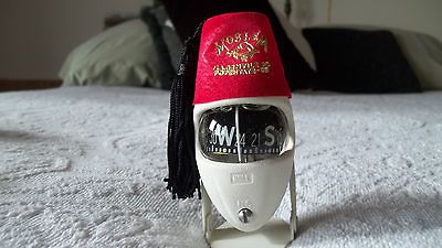 VINTAGE NEW HULL CAR AND BOAT COMPASS WITH MOSLEM SHRINER FEZ