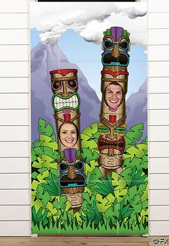 Totem Pole Photo Door Banner / 1 PC / LUAU (70/6972)