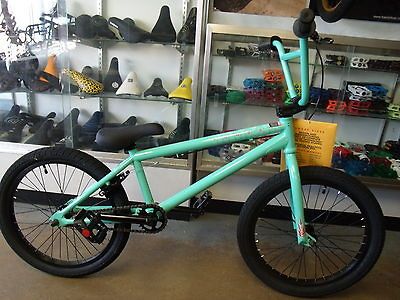 SUNDAY BIKES PRIMER MINT 2013 BMX BIKE