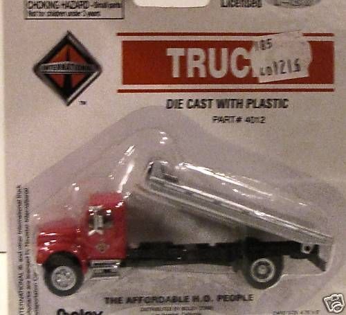 Boley # 401216 Roll On/Off Flatbed Wrecker HO Scale MIB