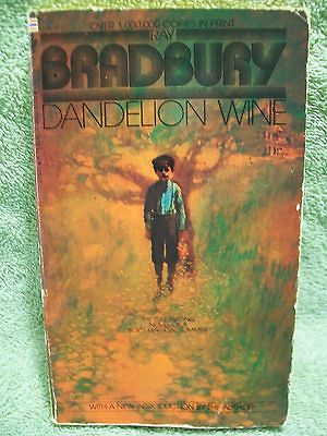 RAY BRADBURY DANDELION WINE PAPERBACK BOOK AUTHOR OF FAHRENHEIT 451