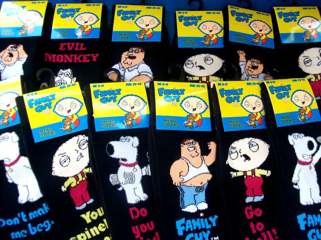 OFFICIAL FOX FILMS PRODUCT BNWT FAMILY GUY MENS SOCKS SIZE 6 11