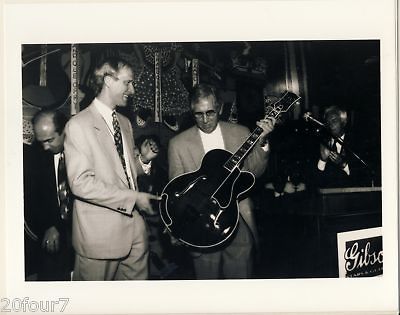 RARE CHET ATKINS Gibson Guitar Presentation PHOTO L@@K