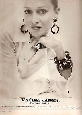 Van Cleef & Arpels Jewellery Advertisement 1969