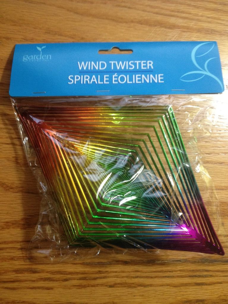 008 WIND TWISTER SPINNER GARDEN YARD MOBILE DIAMOND NEW