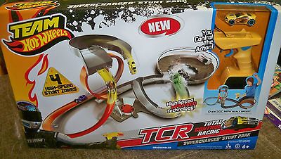 Total Contol Racing Super Charged Stunt Park Play Set Track NIB