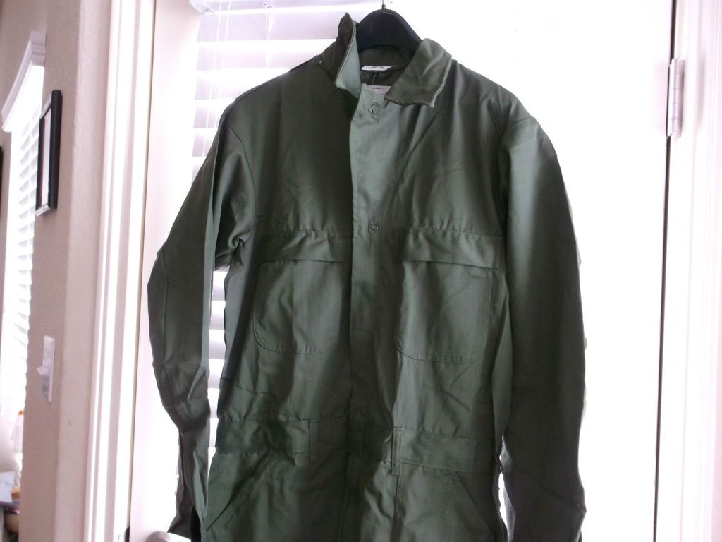 US NAVY COVERALLS UTILITY GREEN SIZE 44L NWT