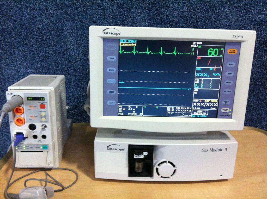 Datascope Expert DS 5300W ECG Multi Paramete r Monitor