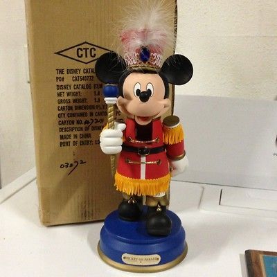   MICKEY MOUSE ON PARADE   LTD ED. 16 WOOD NUTCRACKER #3272/12000