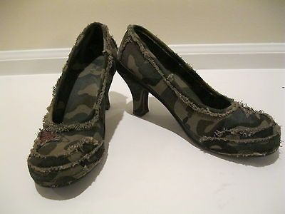 Nine West Womens Frayed Canvas Camo Sequined 3 inch Heeled Pump