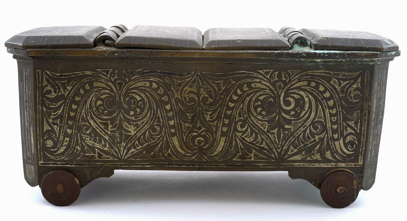 Philippines Betel Nut Bronze with Silver Inlaid Box on Wheels